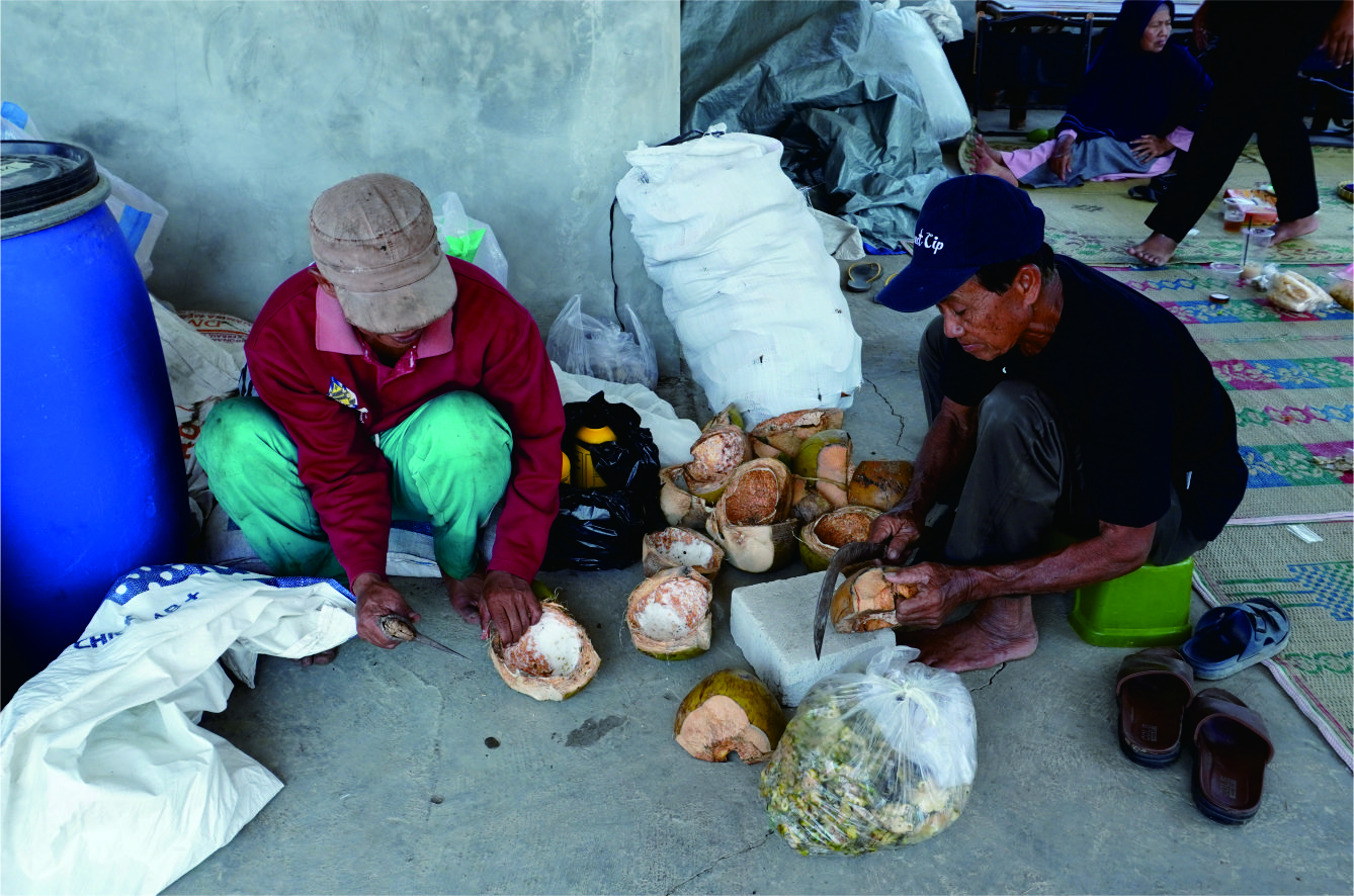 SL Padi Ngudi Ilmu Membuat Pupuk Kalium Berbahan Lokal