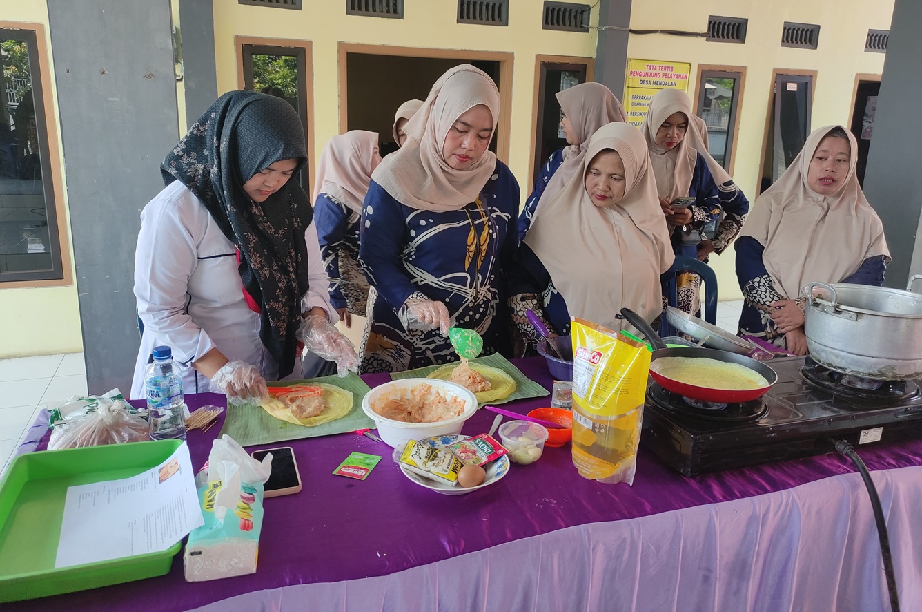 Gelar “Posting”, LPTP dan Puskesmas Winongan Latih Warga Mendalan Olah Pangan Lokal Bergizi